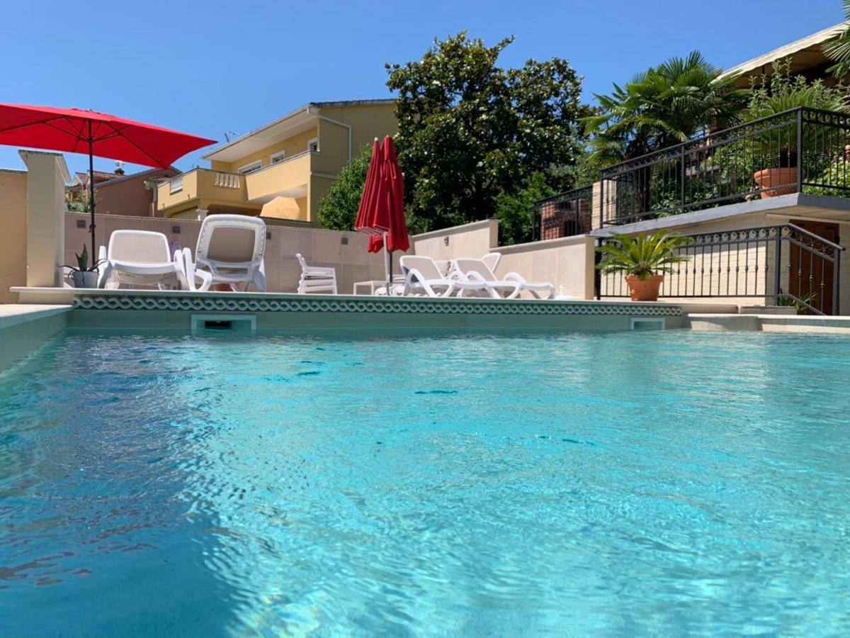 Grand Pool Apartment Ika-Opatija Bagian luar foto