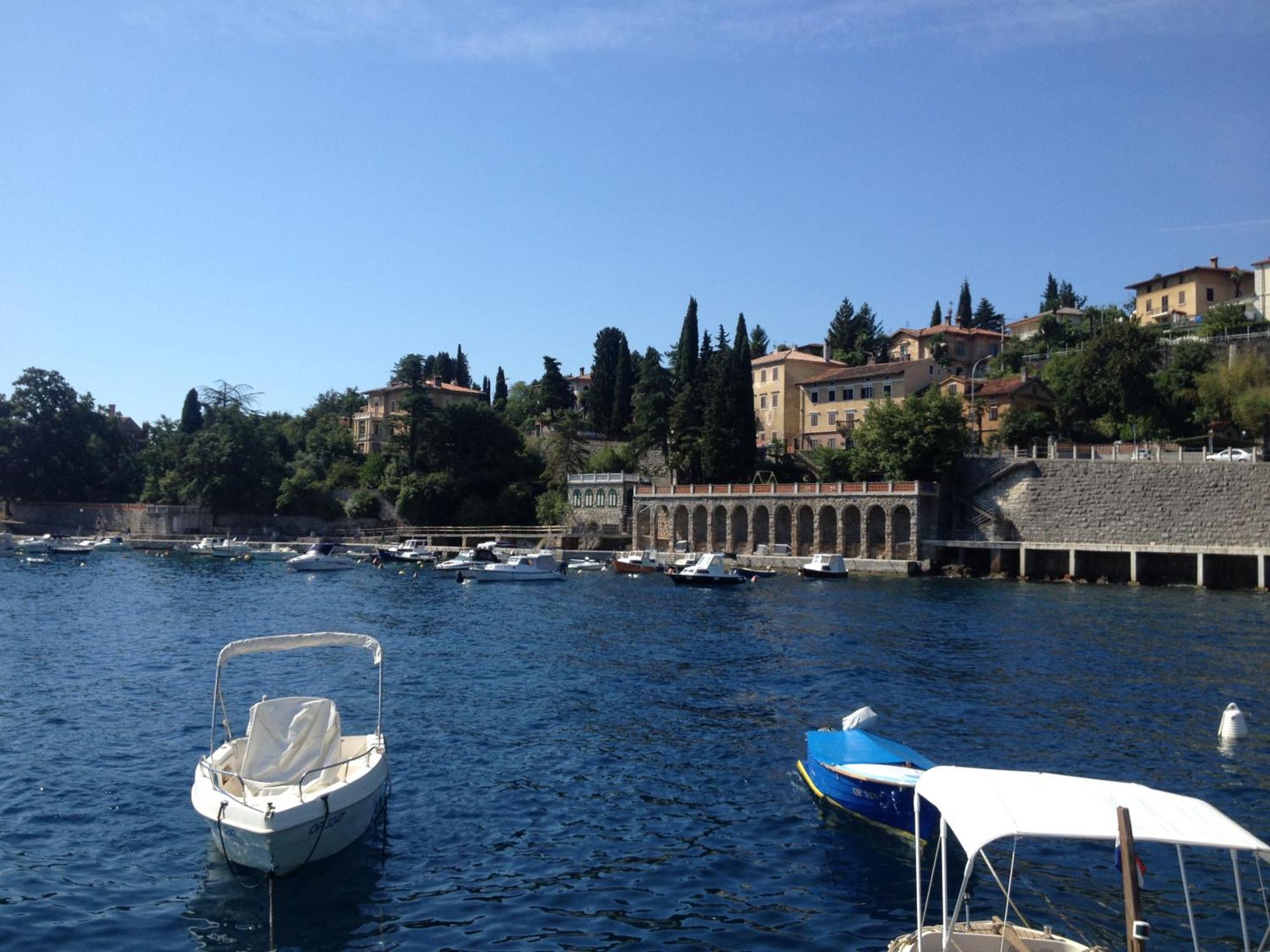 Grand Pool Apartment Ika-Opatija Bagian luar foto