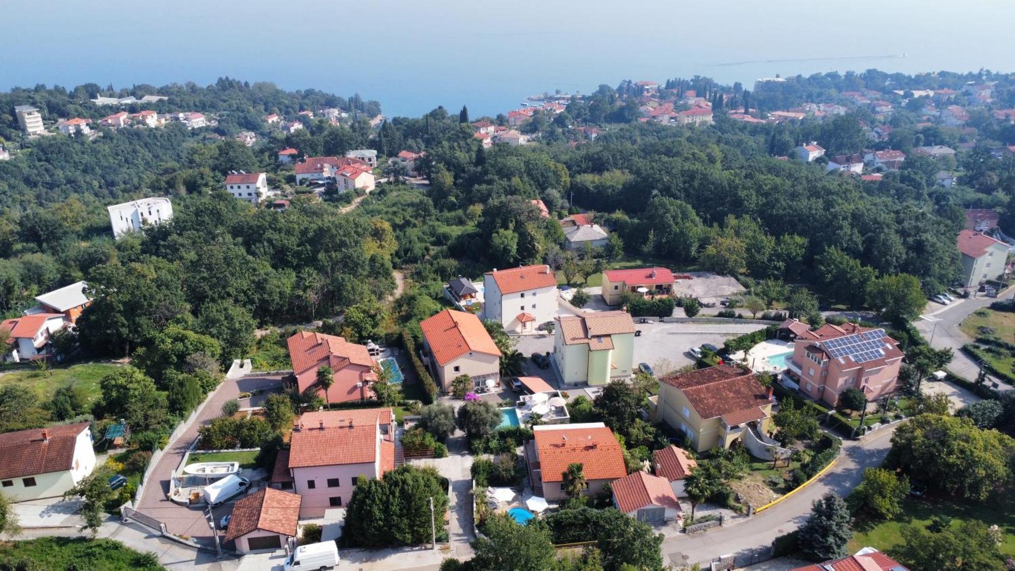 Grand Pool Apartment Ika-Opatija Bagian luar foto